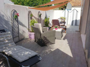 Maison calme à Saint-Pierre d'Oléron, proche centre et commerces, 5 km de la mer, 5 couchages, terrasses - FR-1-246A-252